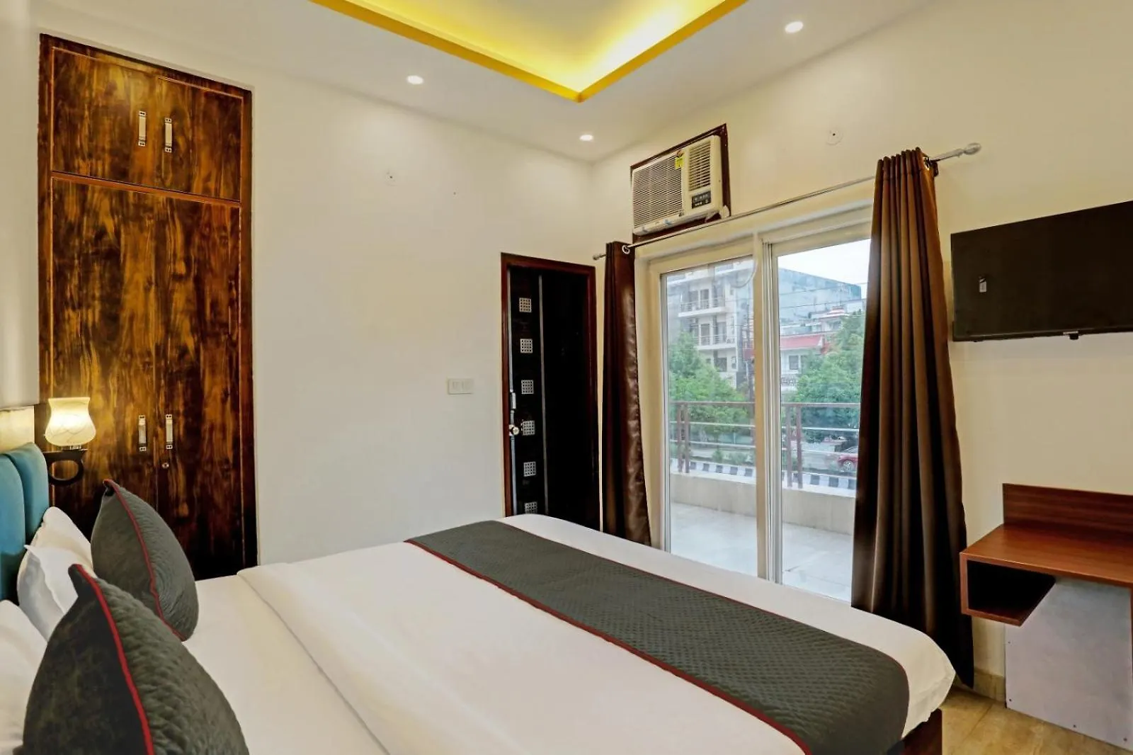****  Hotel City Lite Near Delhi Airport New Delhi India