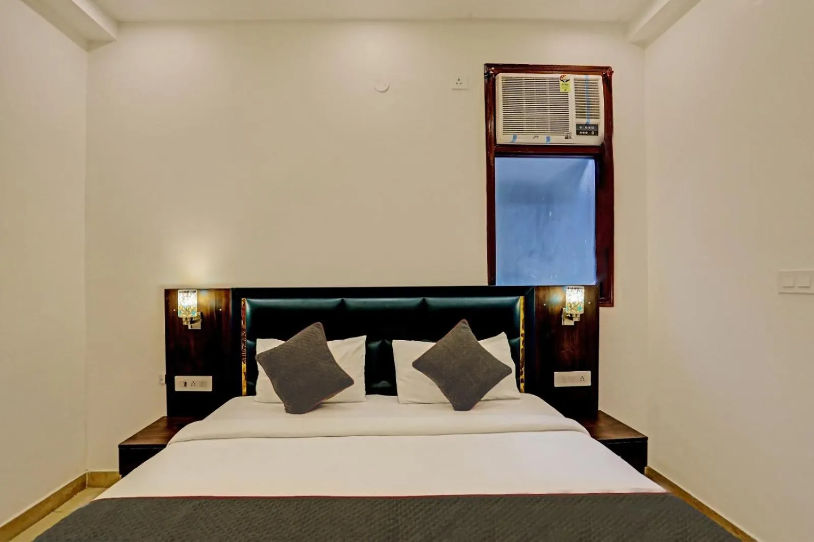 Hotel City Lite Near Delhi Airport New Delhi 4*,  India